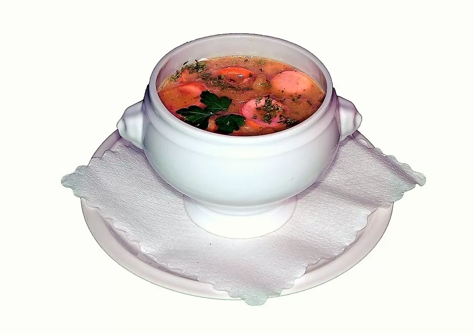 Gorohovyj sup s kolbaskami